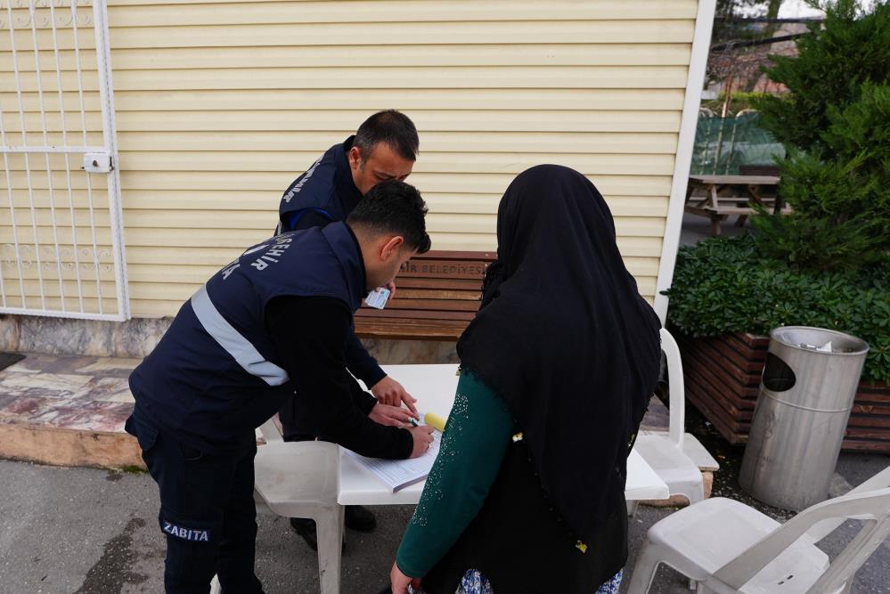 Denizli Büyükşehir Zabıta ekiplerinden dilenci operasyonu-1