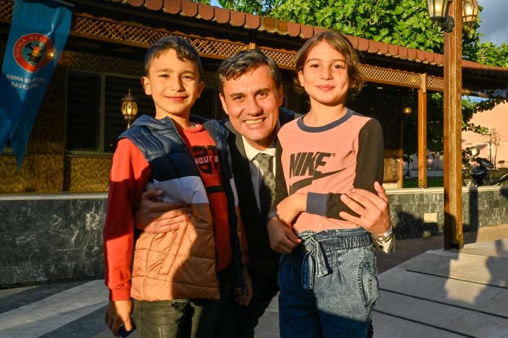 Manisa Büykşehir Belediyesi, Çocuklara Unutulmaz Bir Gün Yaşattı! (3)