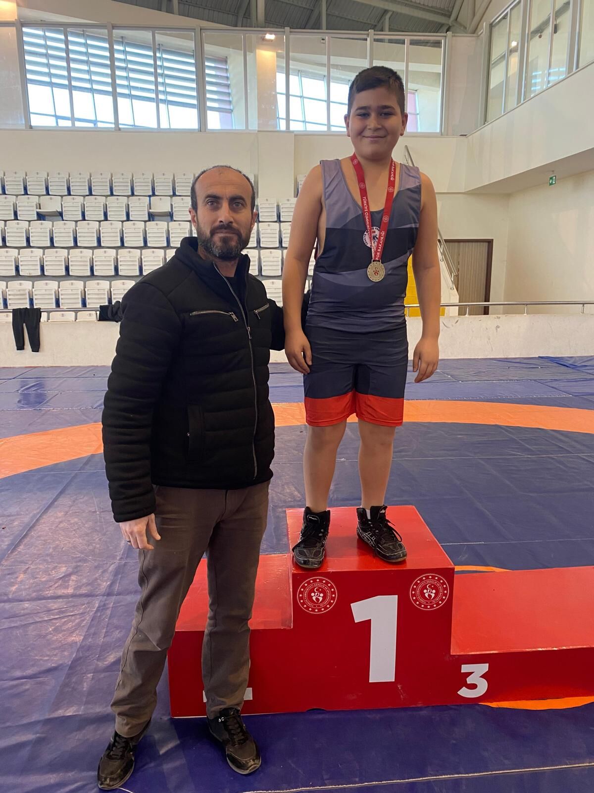 Aeafa6D7 Af33 404C 9B13 1E15727Ba6Cc-1