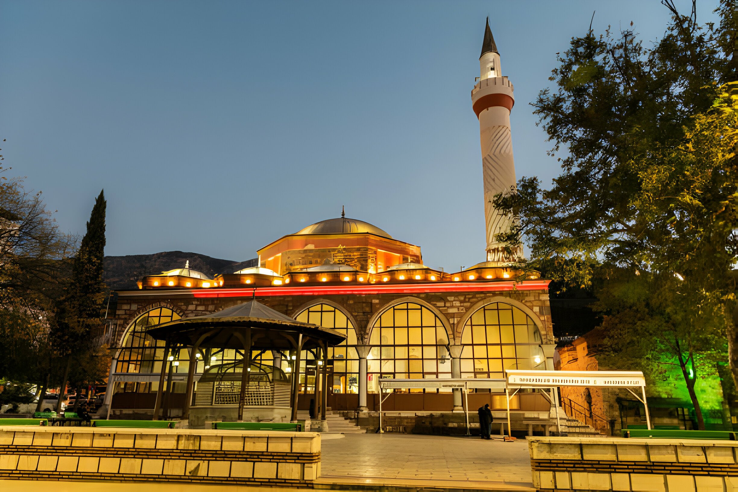 manisa'nın tarihi yerleri