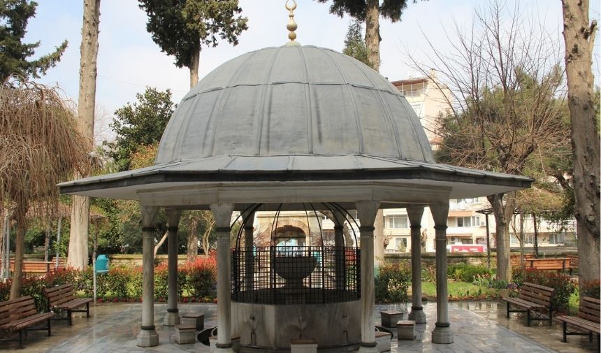 Manisa Muradiye Camii Nerede, Nasıl Gidilir, Kimin Eseri Manisa Muradiye Camii Özellikleri