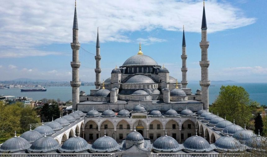 İstanbul'un en güzel camisi hangisi Sultanahmet Camii