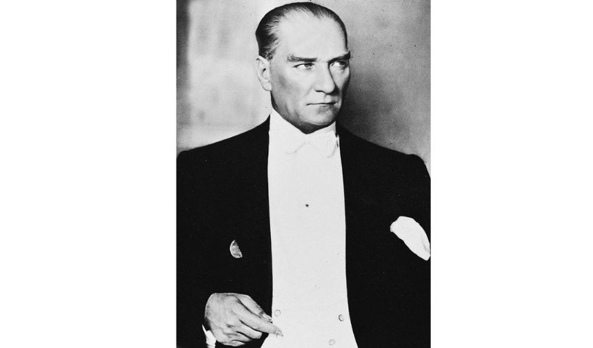 MUSTAFA KEMAL ATATÜRK’ÜN EN ÇOK GÜLDÜĞÜ İŞTE O FİLM (1)