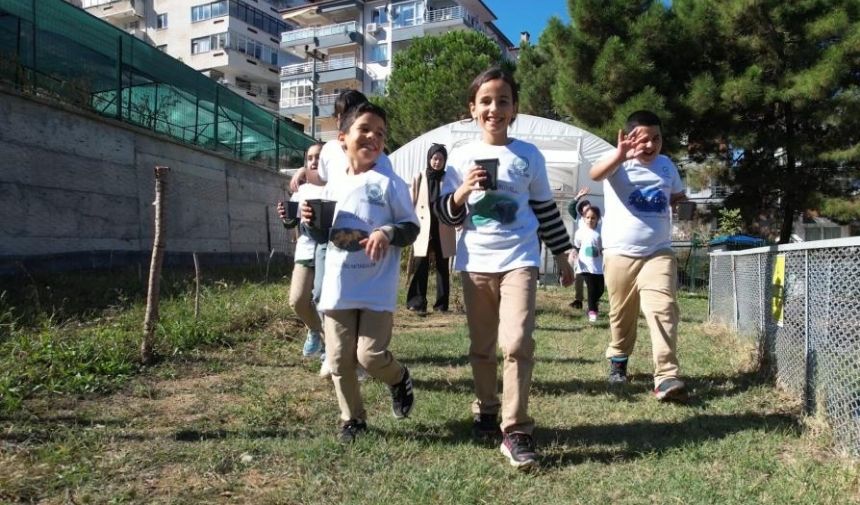 Yalova'da doğa sevgisi ve bilincini çocuklara kazandırıyorlar (3)