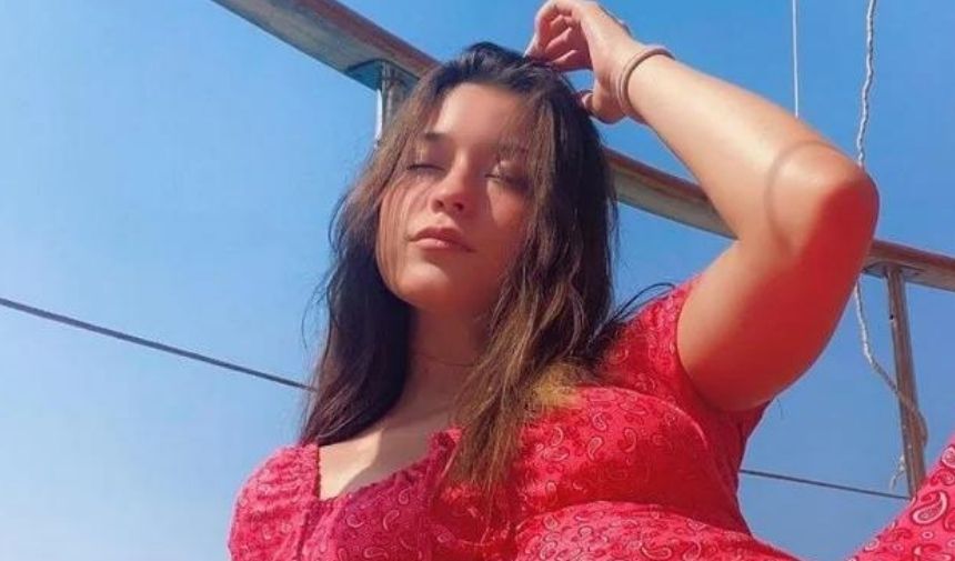 Elif İlayda Aka Kimdir Kaç Yaşında (3)