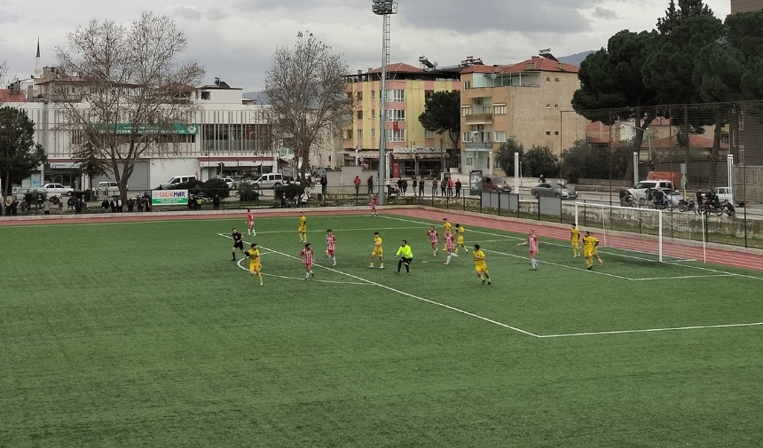 Sarıgöl Belediye Spor Alaşehir Üzümovalıspor11