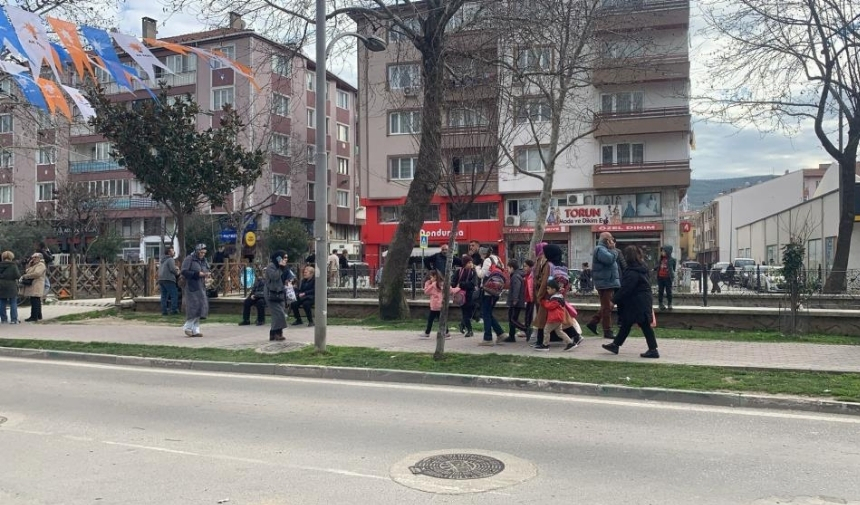 Bursa'da Korkutan Deprem!