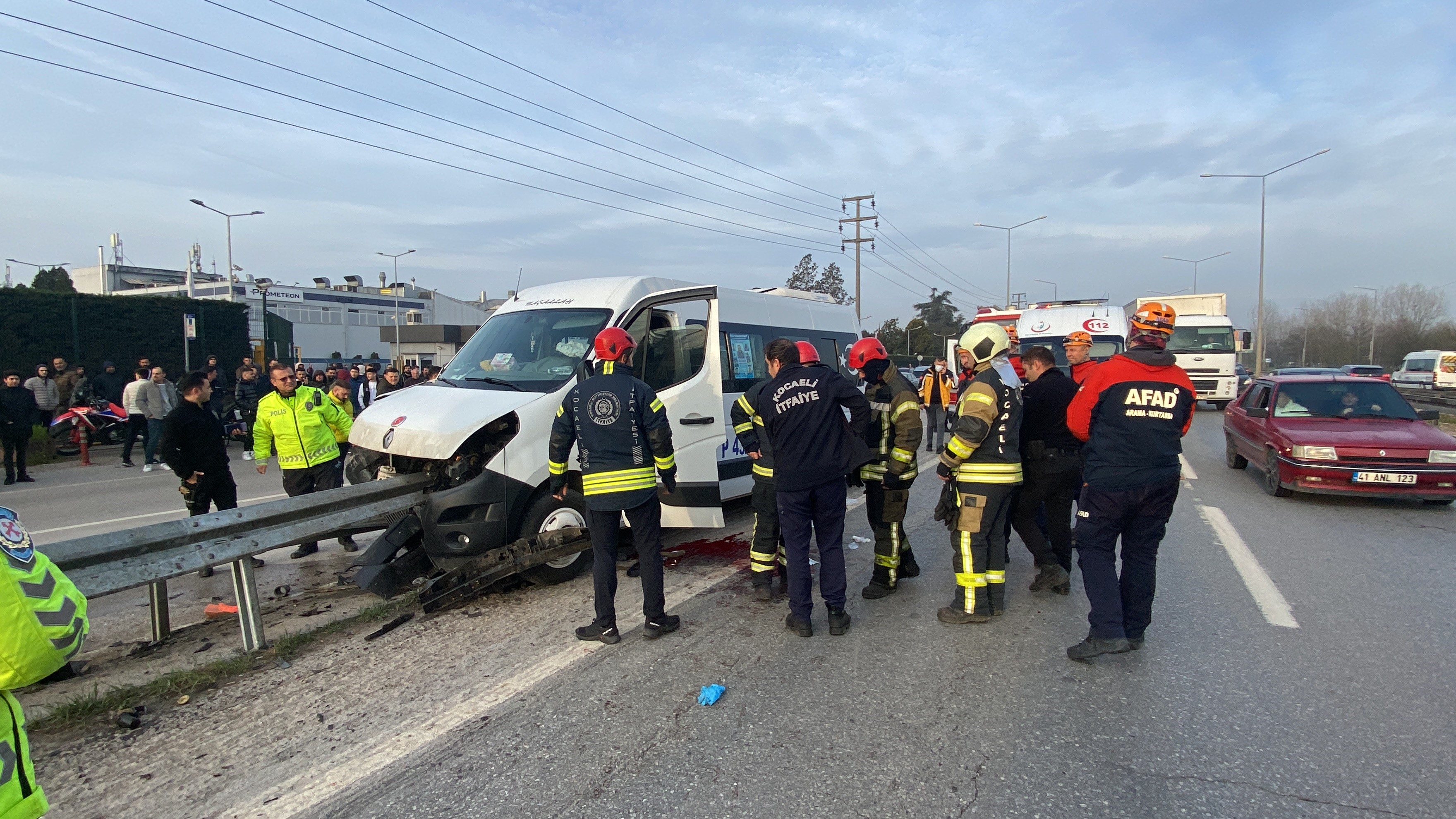 Feci Kaza Sürücünün Bacağı Koptuu (4)