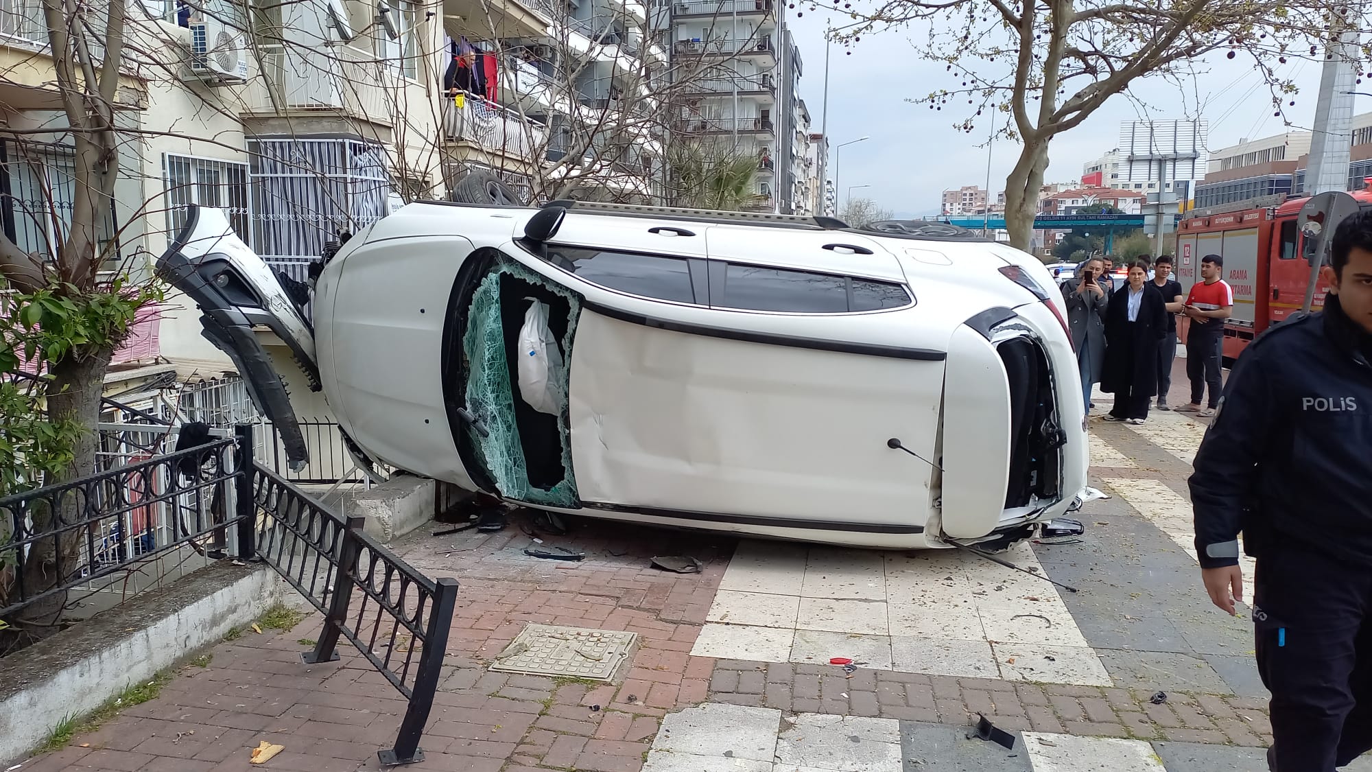 Otomobilin Sürücüsü Yaraland.ı (2)
