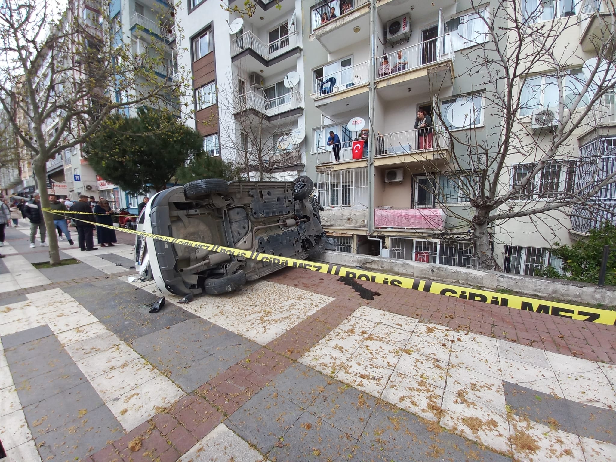 Otomobilin Sürücüsü Yaraland.ı (8)