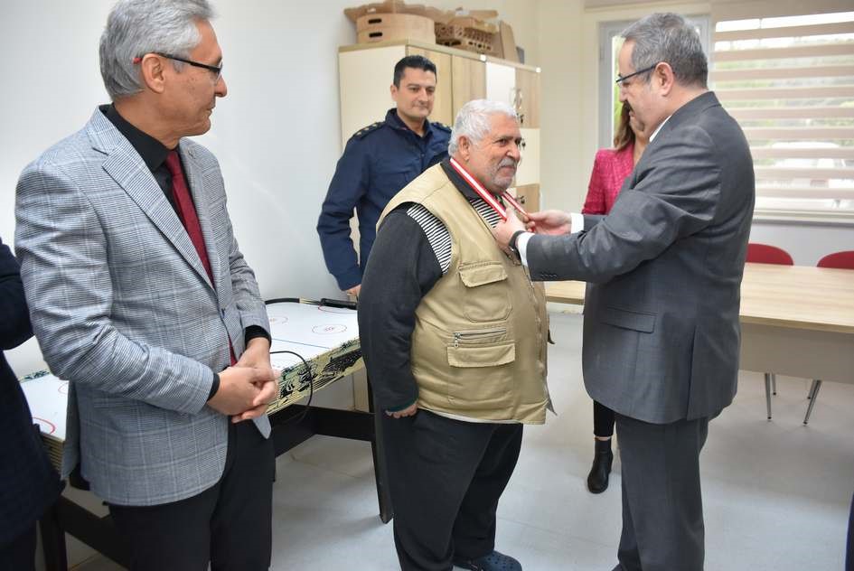 Salihli'de Yaşlılar Hünerlerini Sergiledi (5)