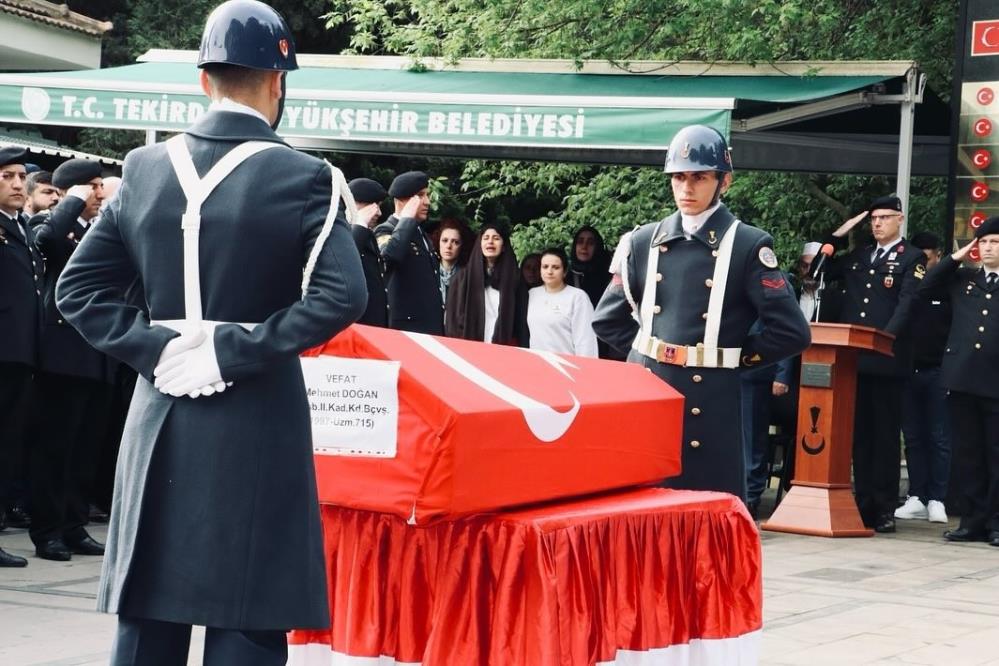 Jandarma başçavuş kalbine yenik düştü-1