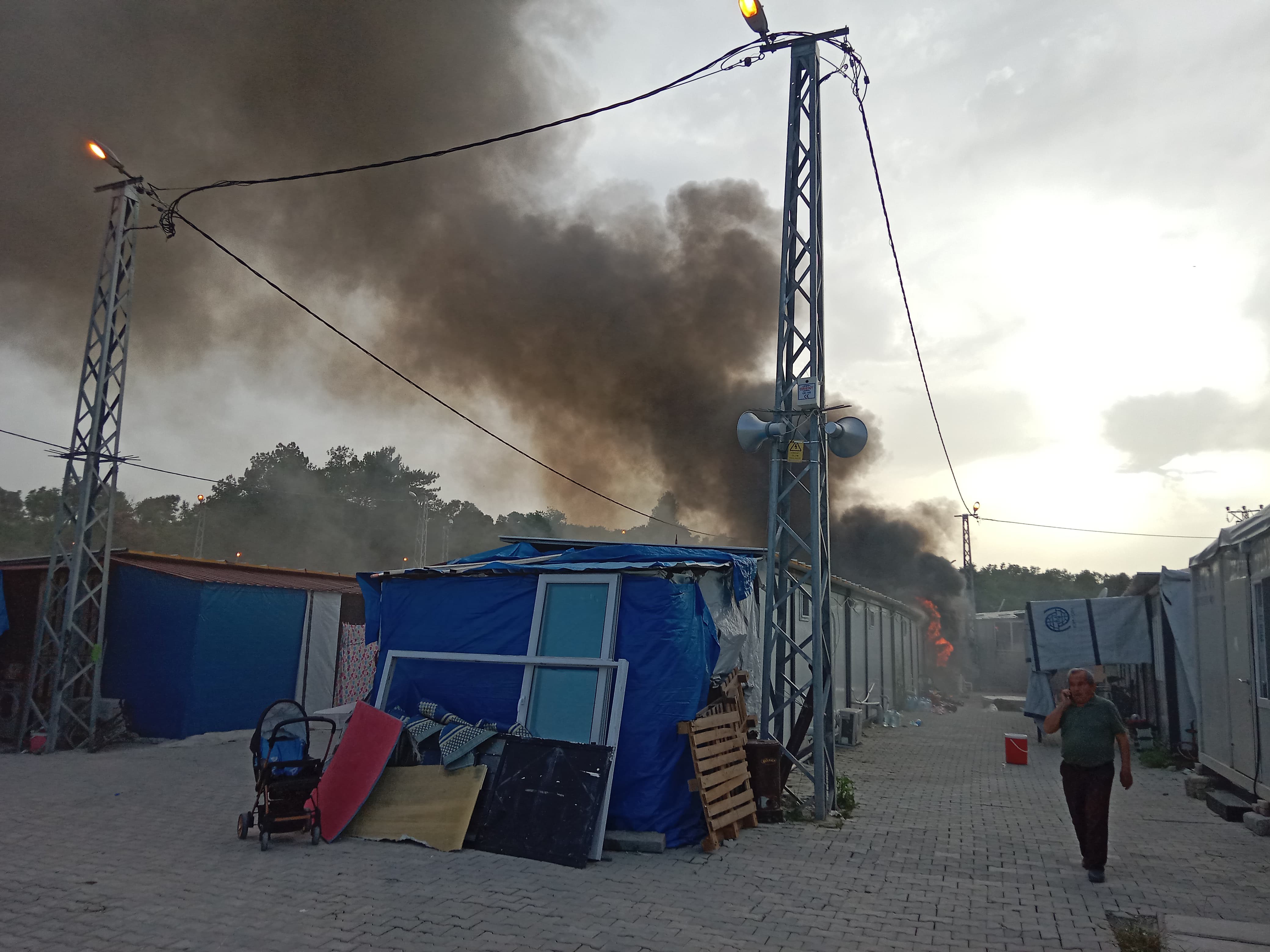 Önce deprem vurmuştu, şimdi de yangın -12