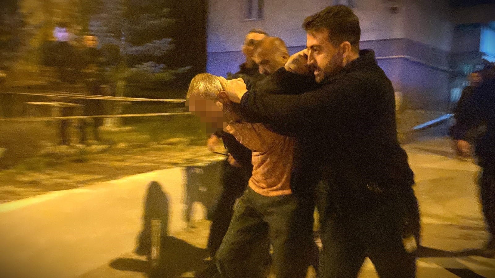 Ailesini Rehin Aldı (3)