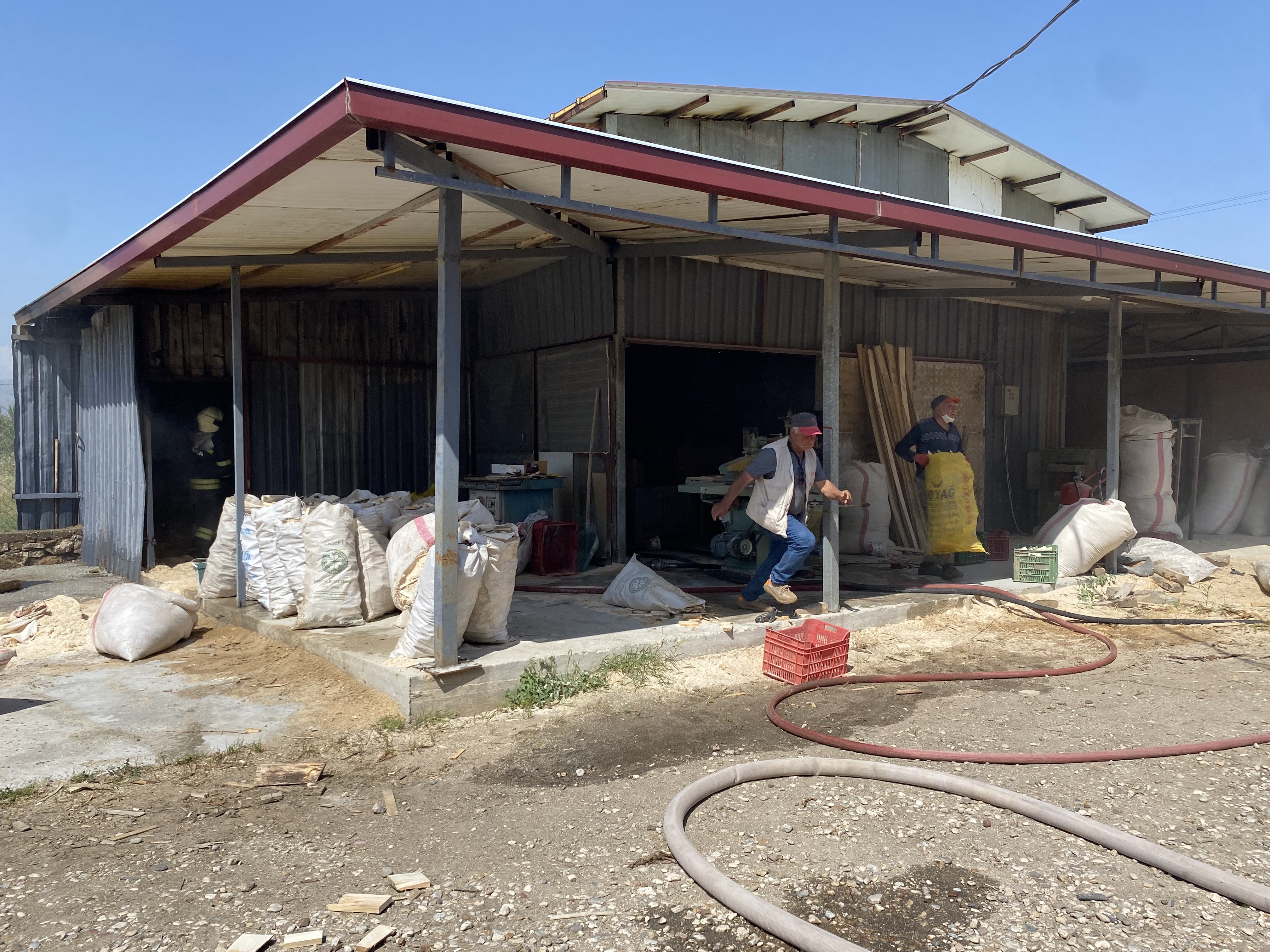 Fabrika Yangını Alaşehir (4)