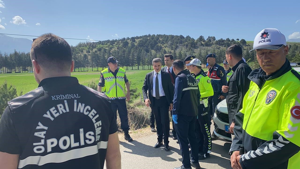 Feci Kaza 1 Polis Şehit Oldu, 4 Asker Yaralandıı (6)