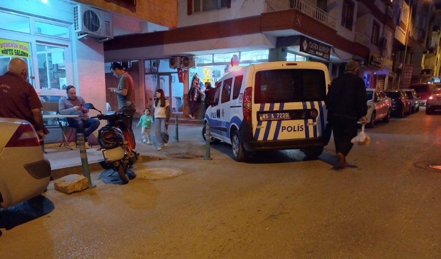 Mani̇sa’da Biçakli Kavga! 13