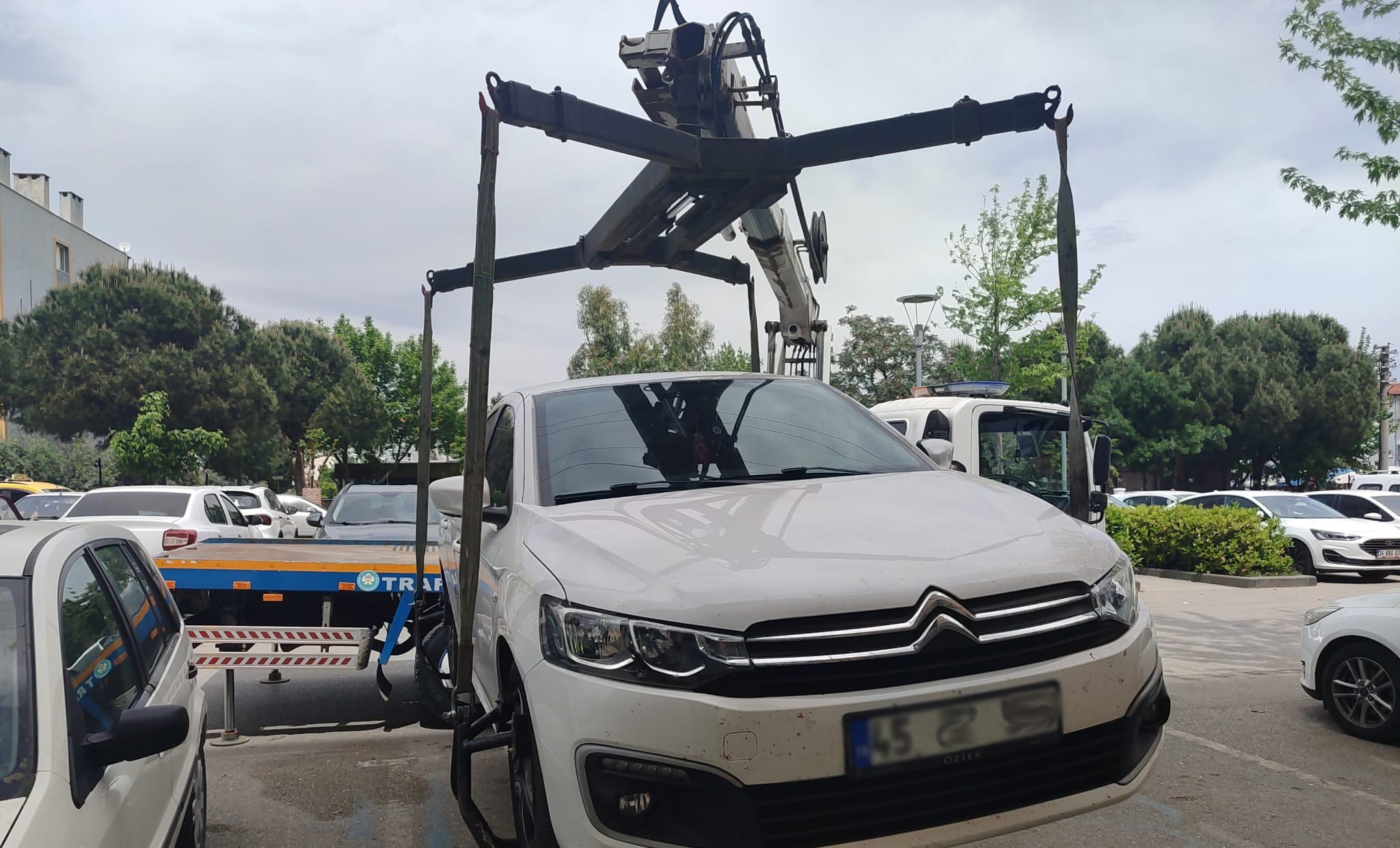 Manisa‘da Engelli Park Yerine Park Eden Sürücülere Ceza Yağdı (2)