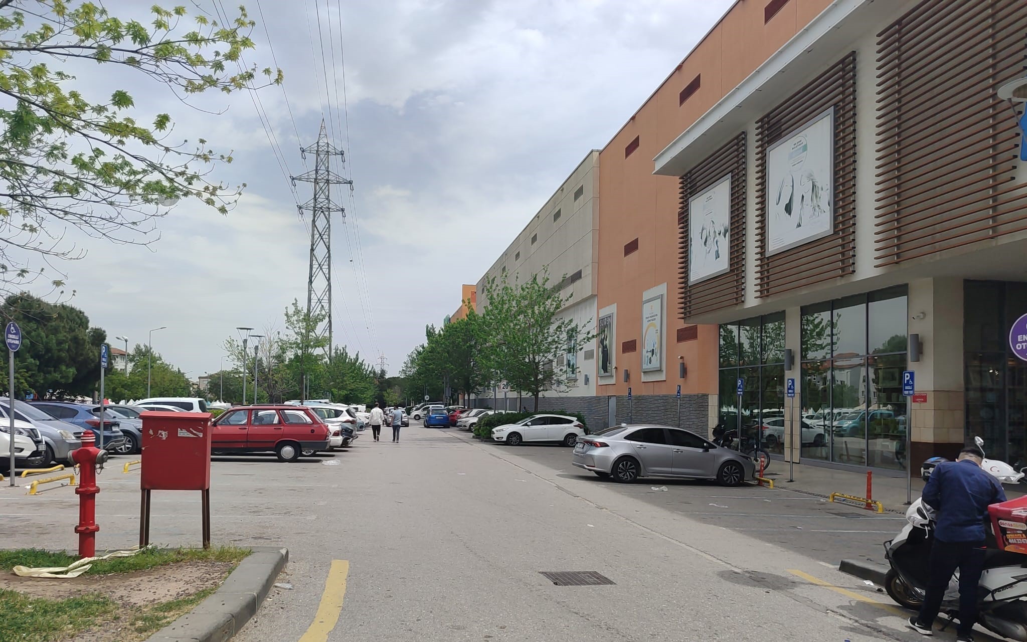 Manisa‘da Engelli Park Yerine Park Eden Sürücülere Ceza Yağdı (3)