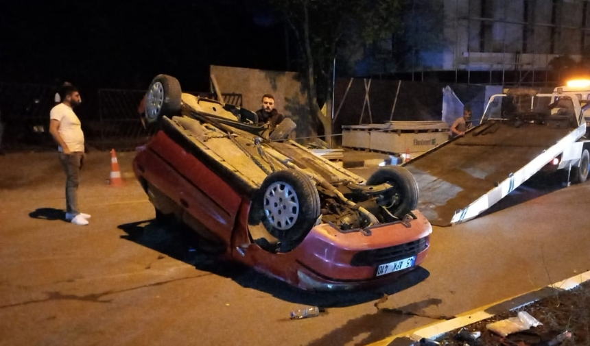 Manisa'da Feci Kaza Geri Geri Kayan Otomobil Devrildi! (1)