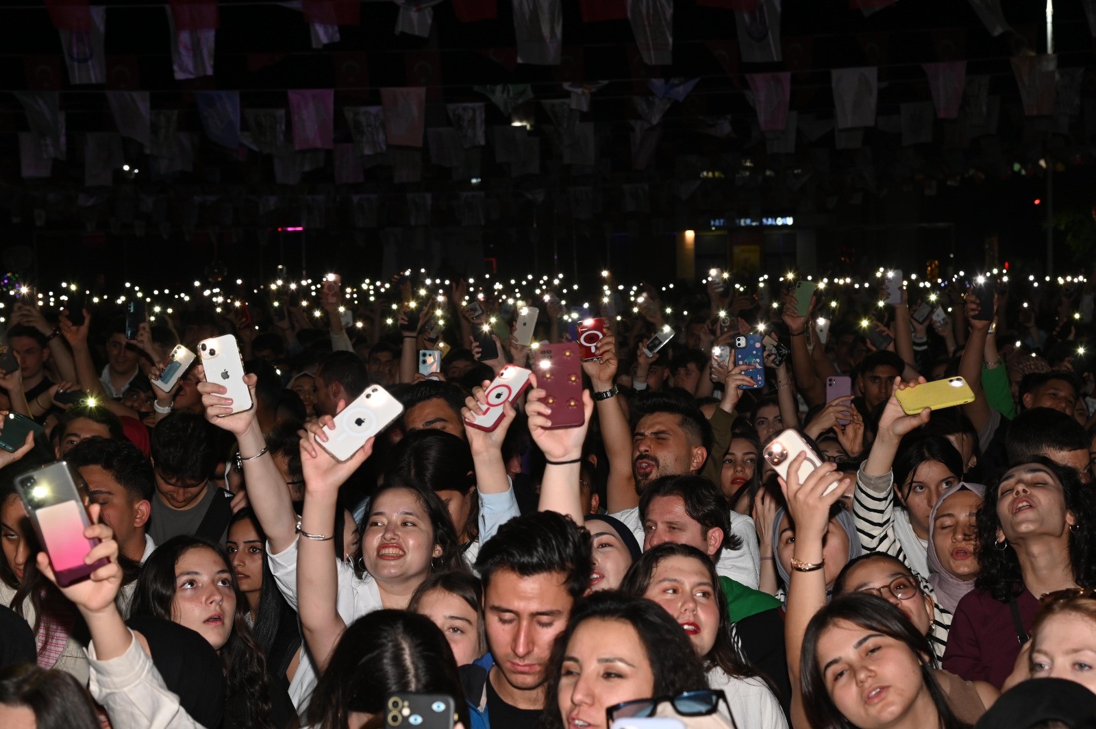 Manisa’da Köfn Rüzgarı Esti (3)