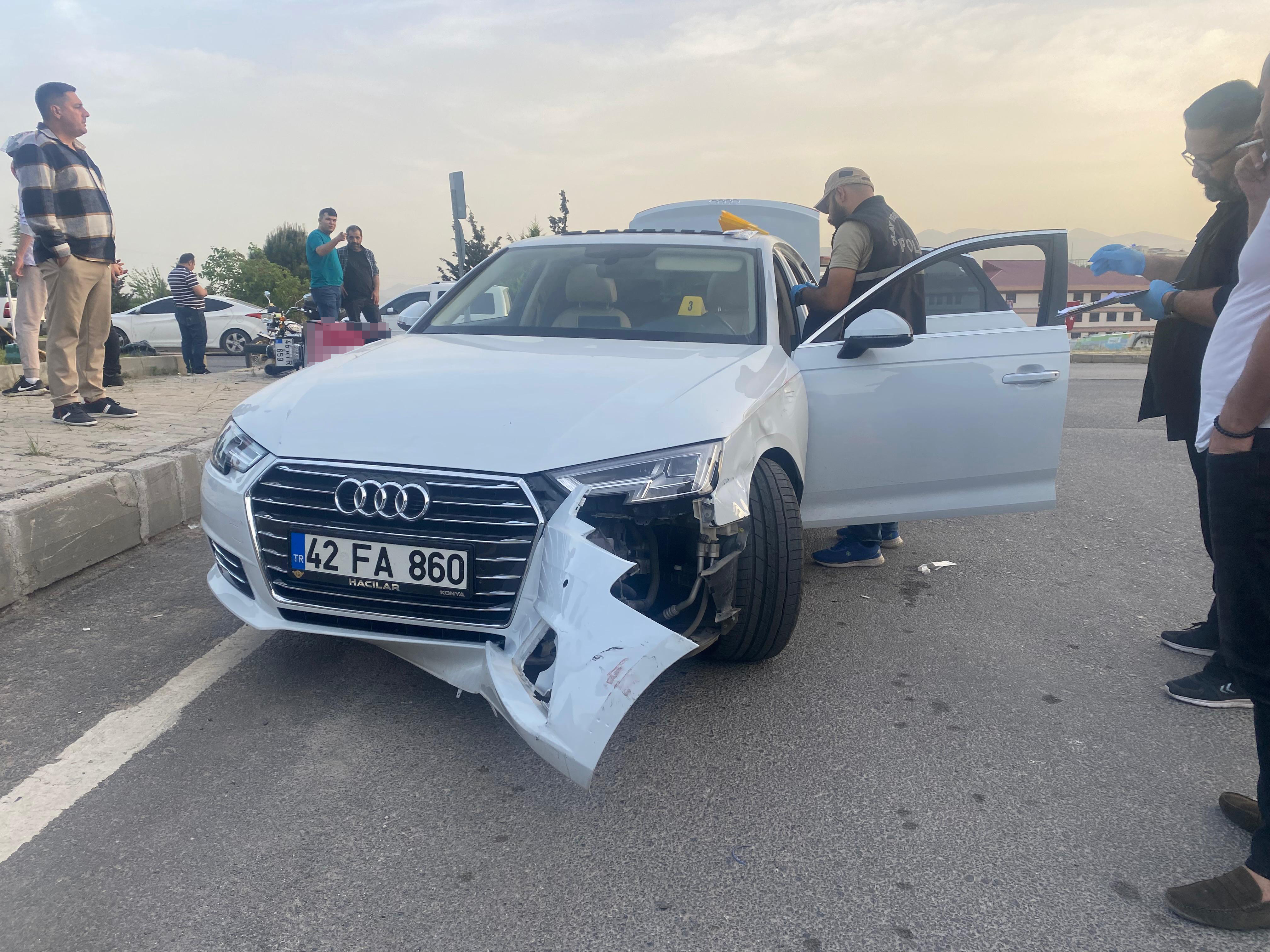 Motosiklet Ile Otomobil Çarpıştı Genç Kurye Can Verdi (5)