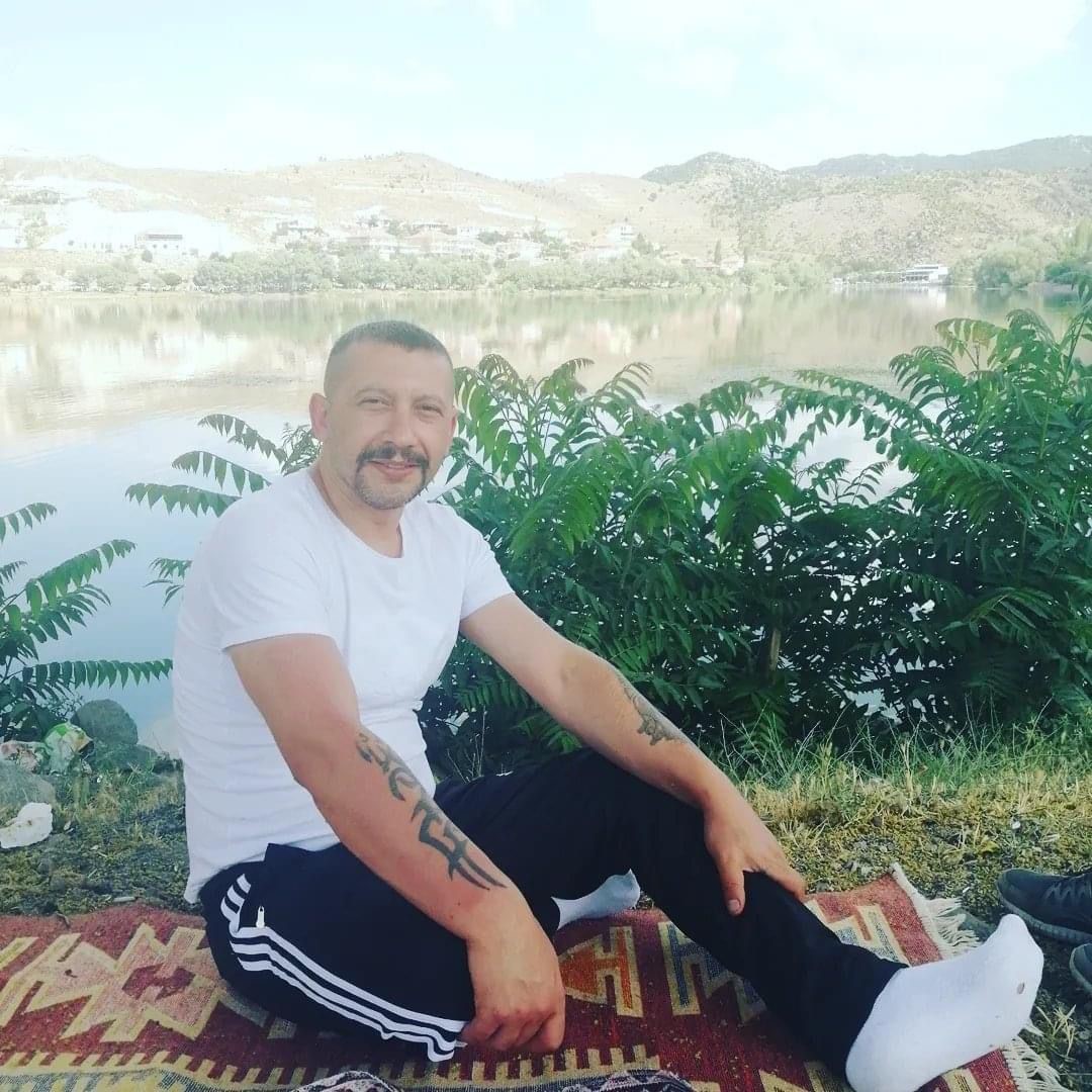 Ölen Borçlusunun Mezarını Açtı, Mezarı Ateşe Verip Cesedi Yakmak Istedi (3)