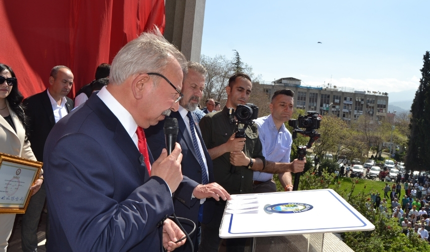 Salihli'de Yeni Dönem! Mazlum Nurlu Göreve Başladı 2