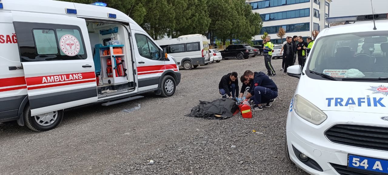 Tofaş Marka Otomobil Yayaya Çarptı (4)