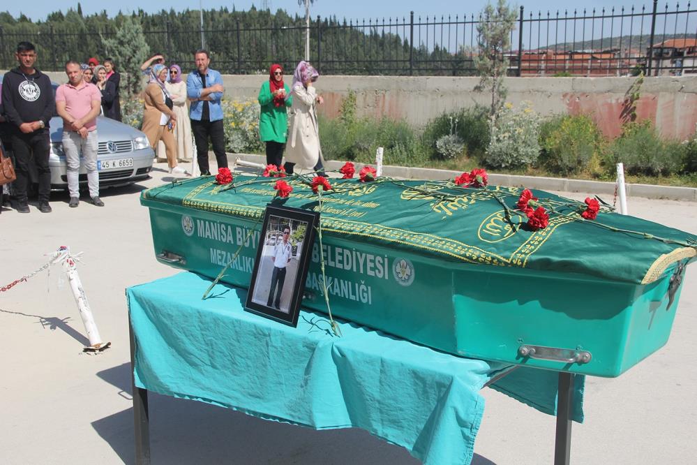 Manisa'da güvenlik görevlisi görev yerinde hayatını kaybetti-2