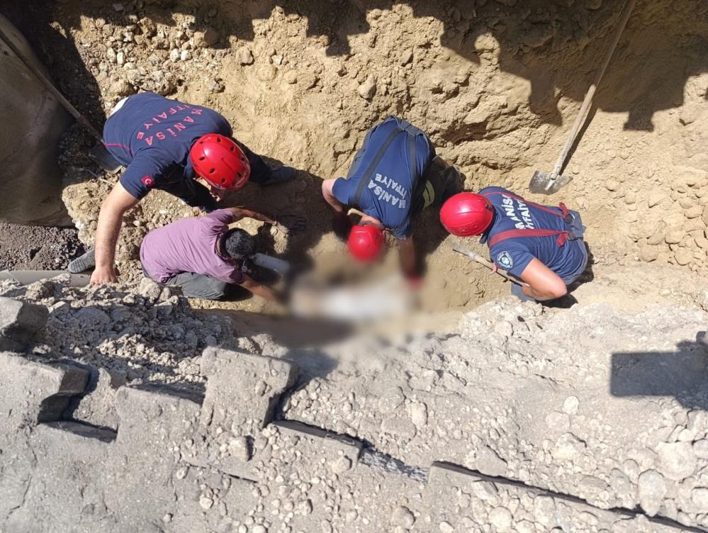 Salihli'de göçük altında kalan işçi hayatını kaybetti!