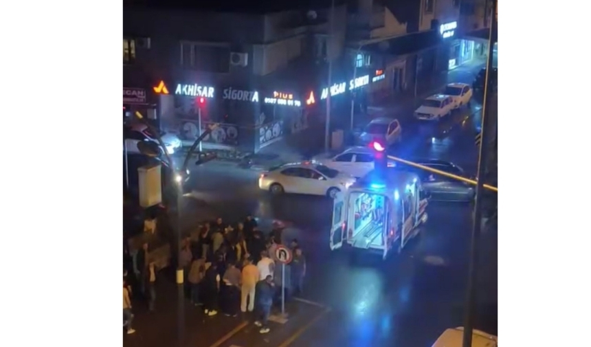 Akhisar’da Otomobil Ile Motosiklet Çarpıştı 1 Kişi Yaralandı (1)