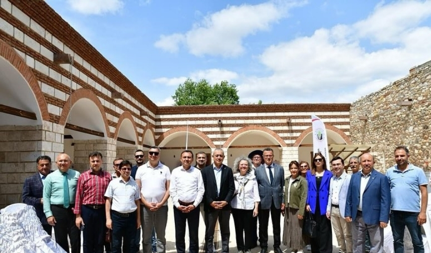 Alaşehir'de 'Tarih Içinde Alaşehir' Sergisi Açıldı (3)
