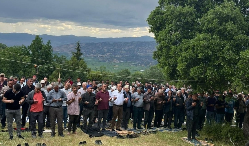 Sarıgöl'de Bolluk Ve Bereket Için 35 Adak Kesildi! (3)