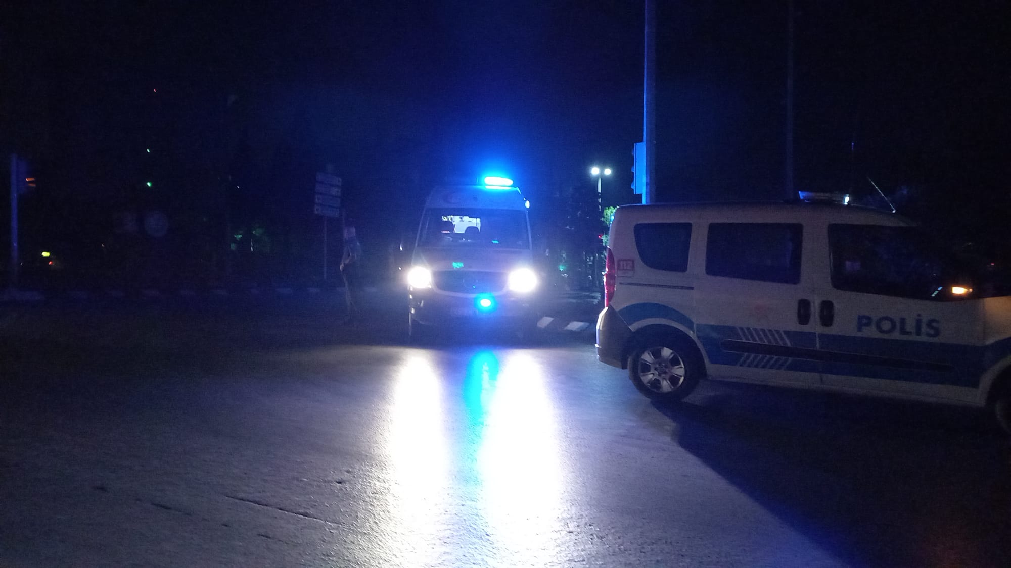 Manisa'da trafikte çıkan kavgada 3 kişi yaralandı-4