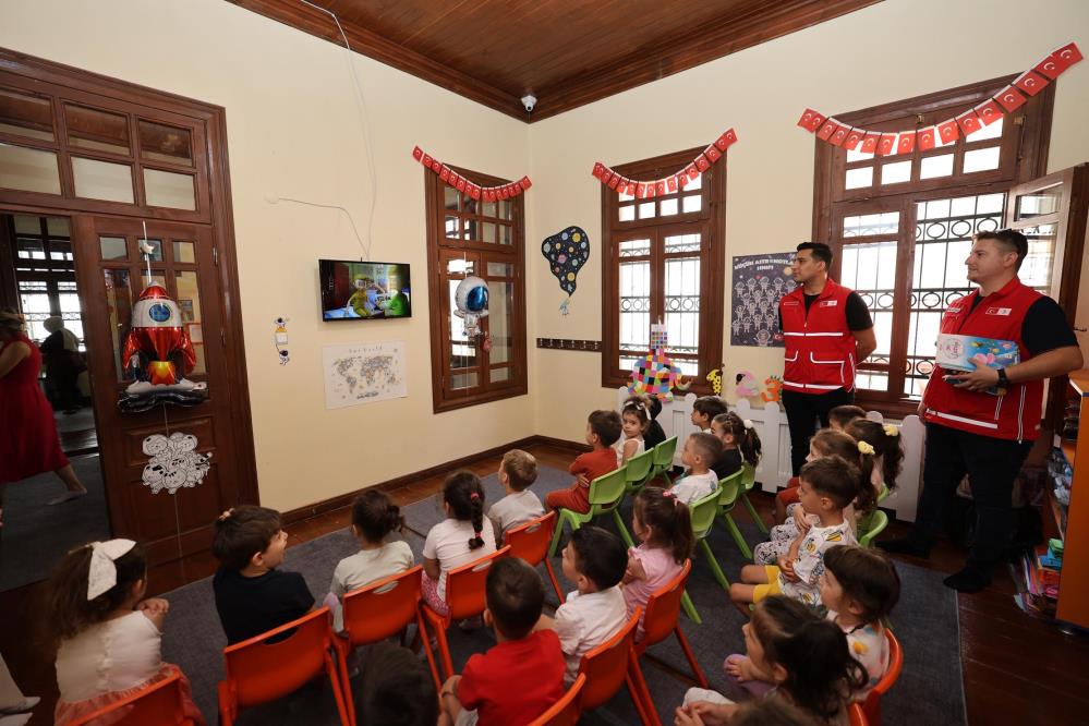 Şehzadeler'de minikler Kızılay'ın 156. yıl dönümünü kutladı