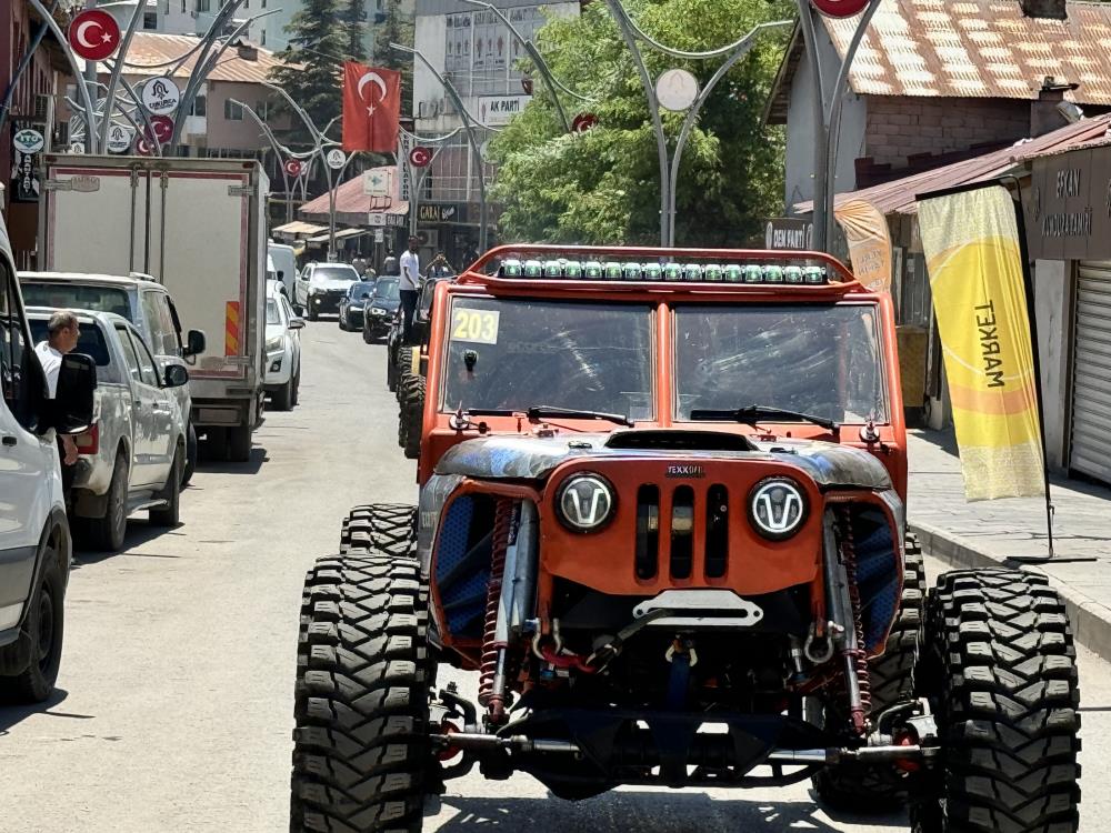 Çukurca'da adrenalin dolu Off-Road gösterisi-1