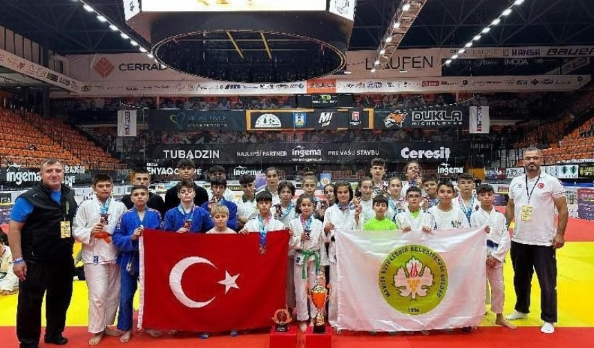 Manisalı Judocular Slovakya'dan Madalyalar Ile Döndü! (2)