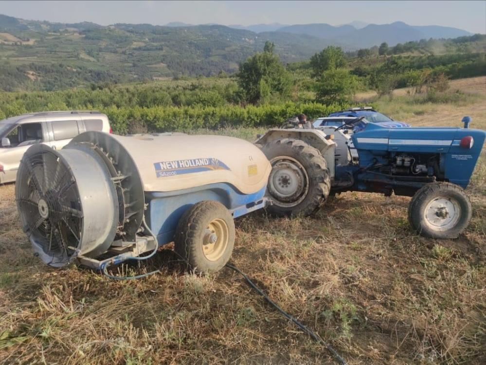 traktörün ezdiği çiftçi ağır yaralandı