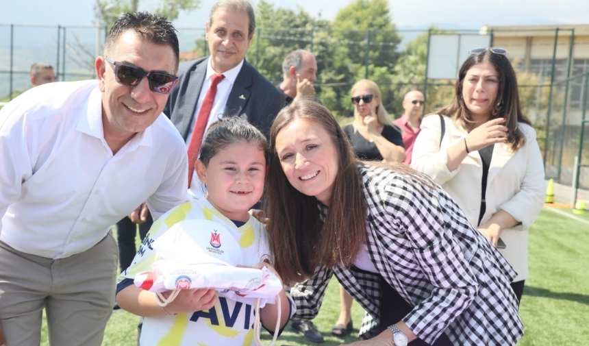 Başkan Durbay Futbol Kursu Öğrencilerini Ziyaret Etti! (4)