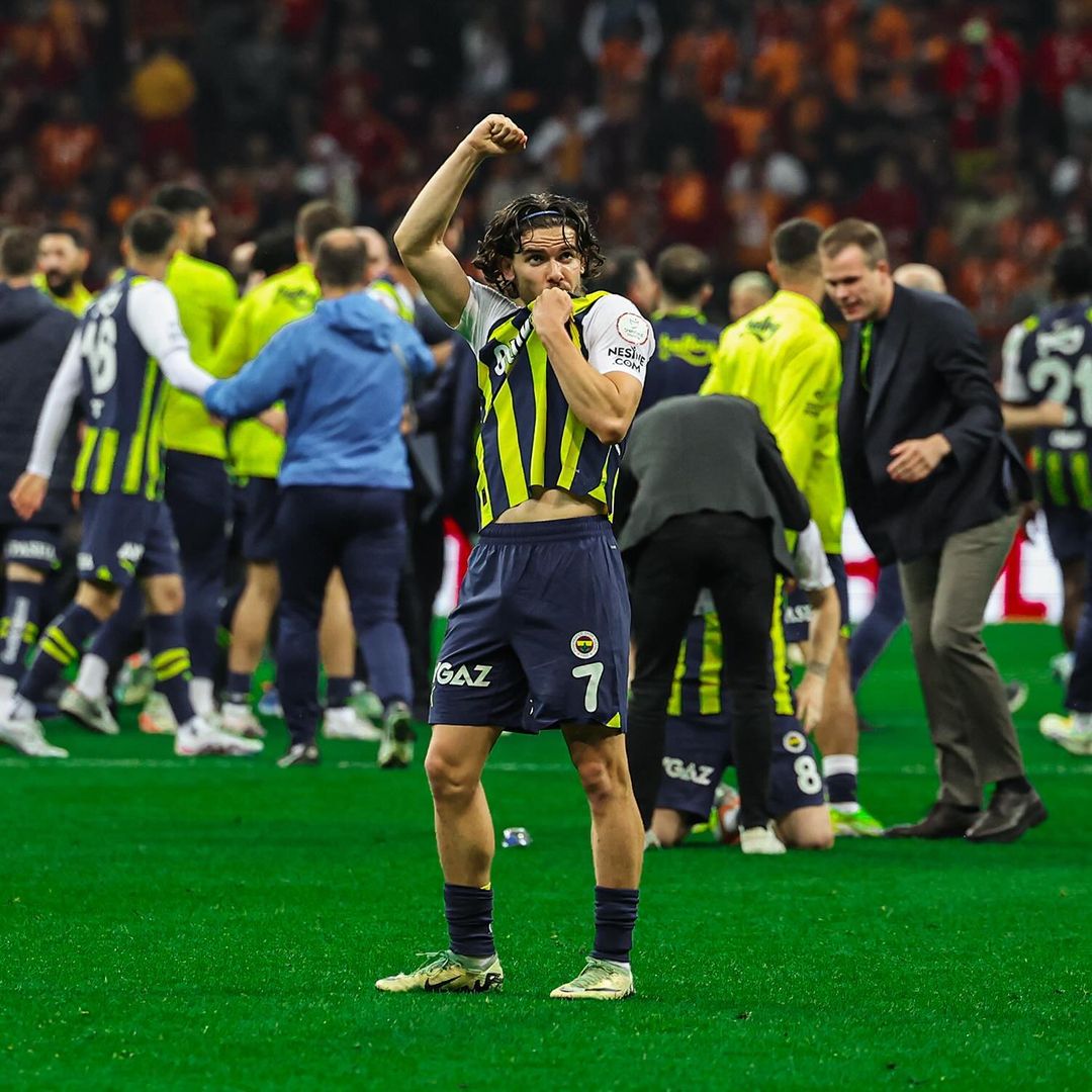 Ferdi Kadıoğlu Fenerbahçe-1