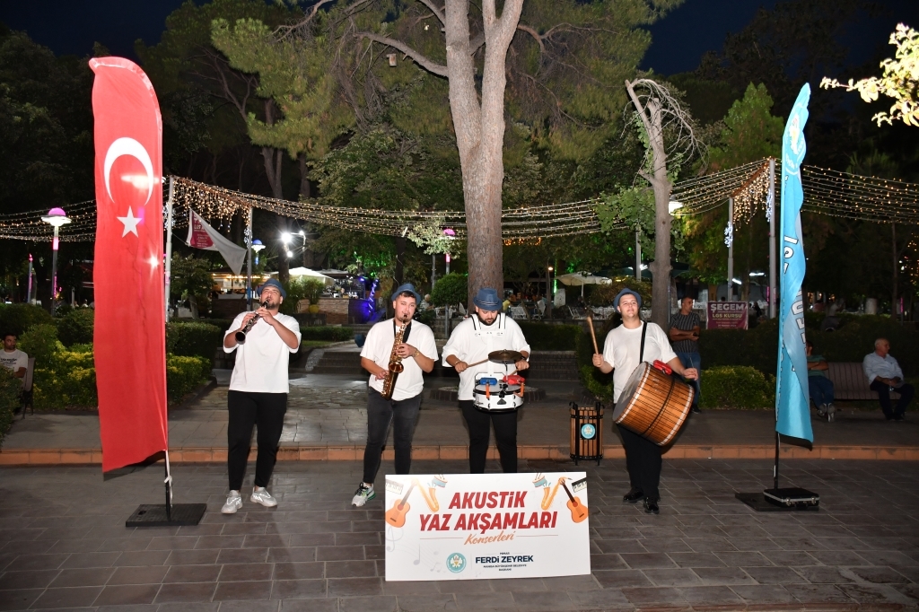 Manisa'da müzik dolu akşamlar başladı