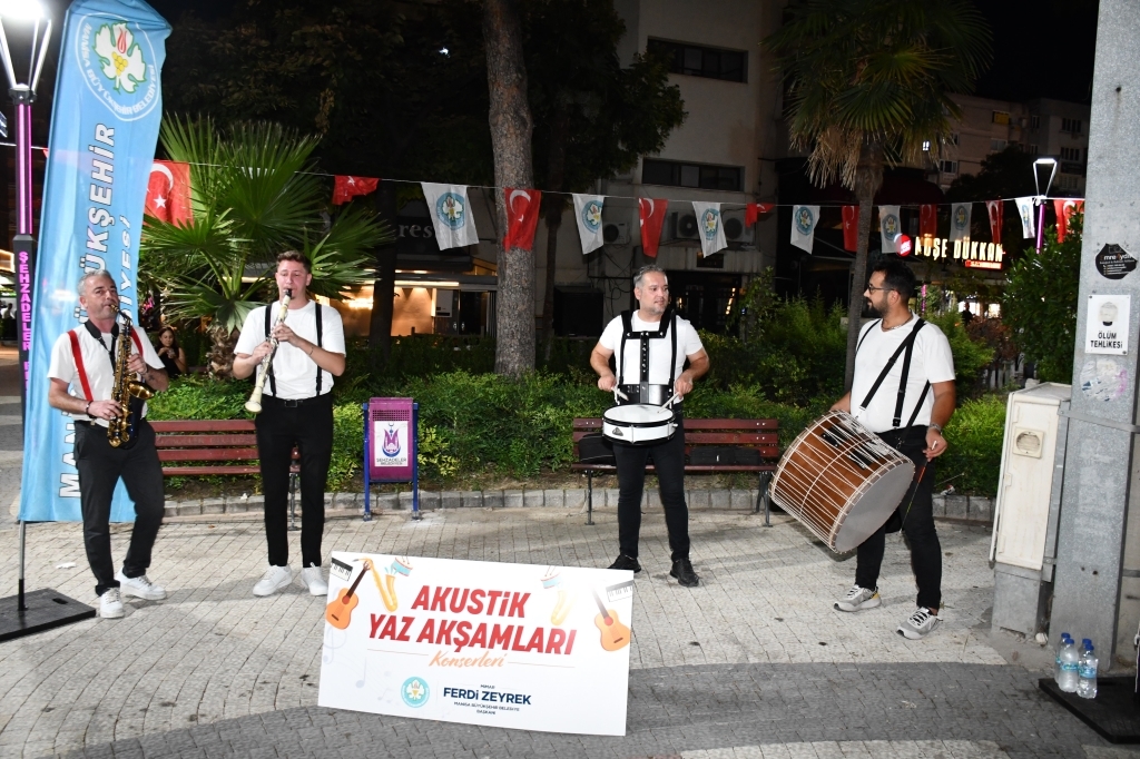 Manisa'da müzik dolu akşamlar başladı