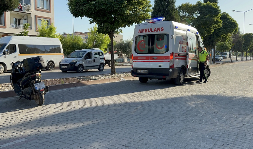 Manisa'da Motosiklet Ile Otomobil Çarpıştı 1 Yaralı Kapapas