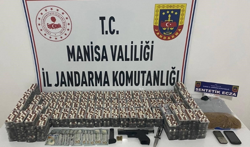 Manisa'da Uyuşturucu Operasyonu Binlerce Uyuşturucu Madde Ele Geçirildi! (1)