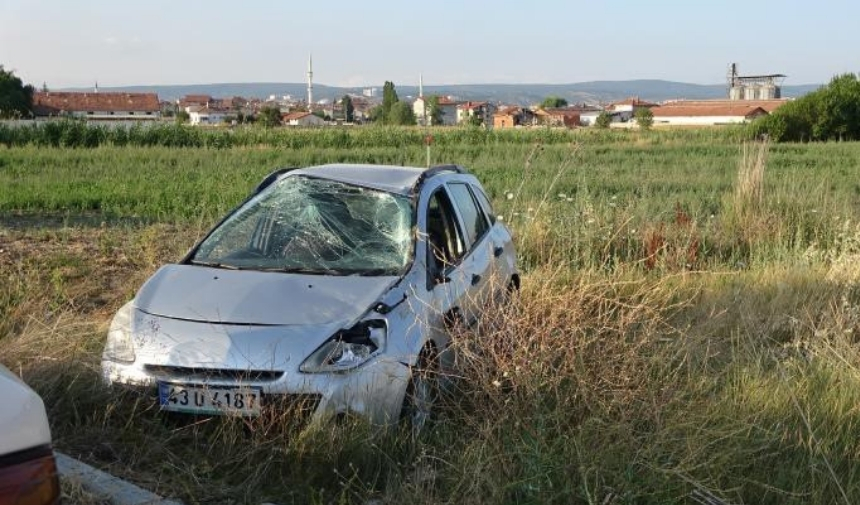 Otomobi̇l Tarlaya Uçtu! (1)-1