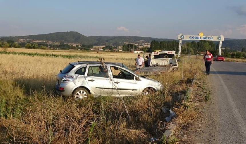 Otomobi̇l Tarlaya Uçtu! (4)