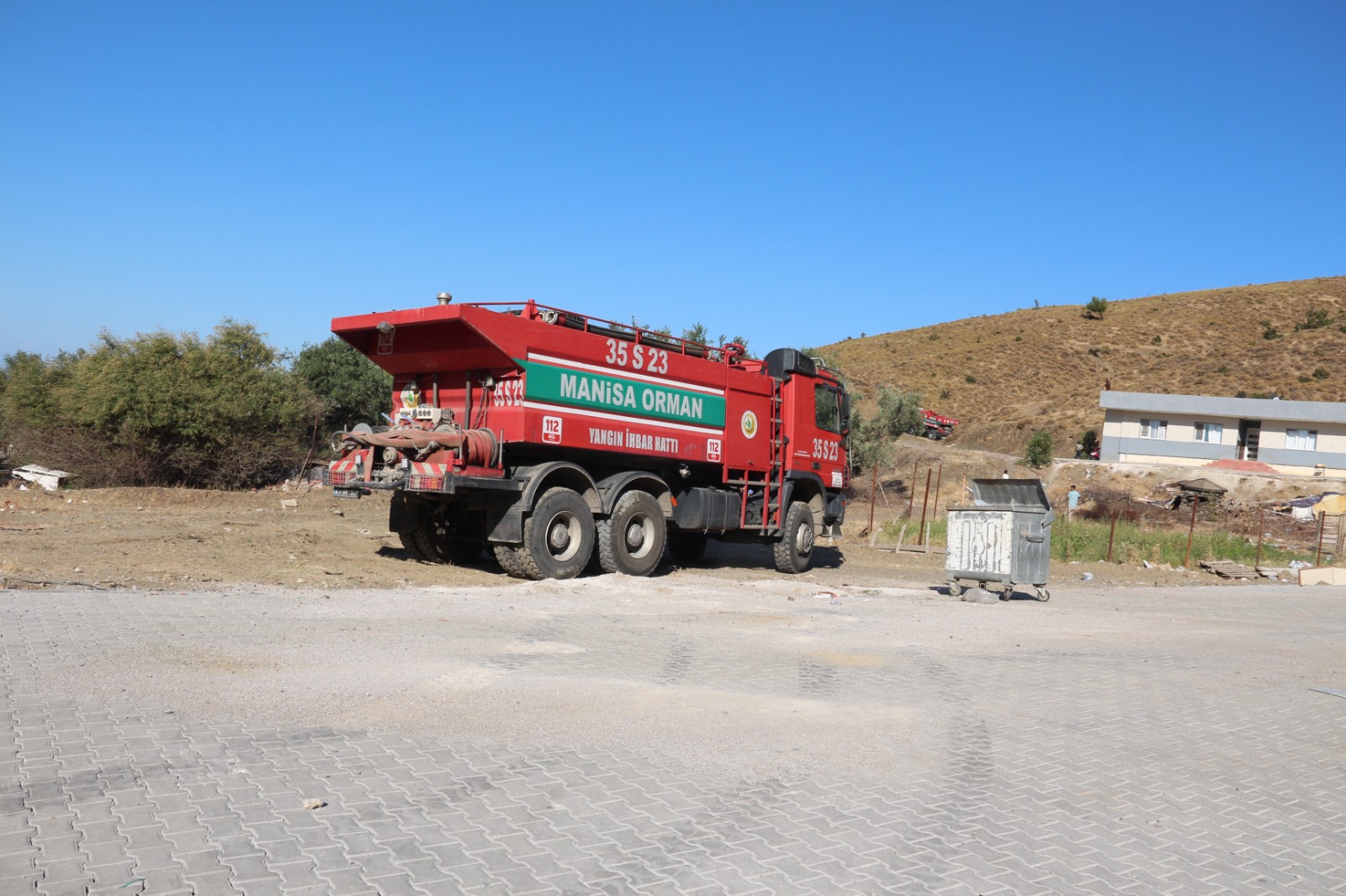 Manisa'nın Şehzadeler ilçesindeki orman yangını söndürüldü-33