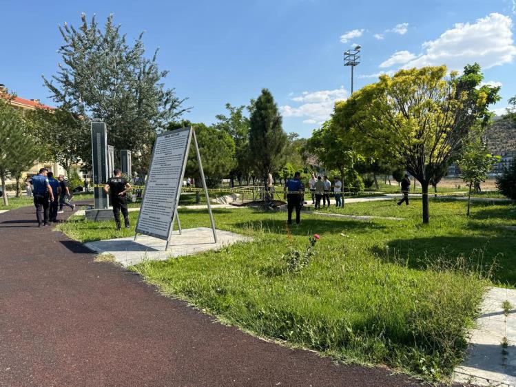 Afyonkarahisar'da genç kızın cansız bedeni bulundu