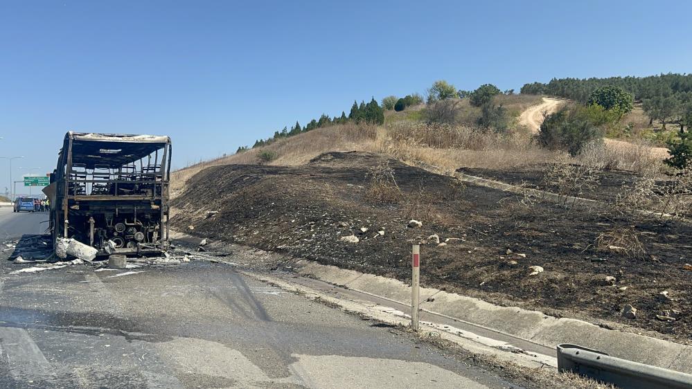 41 yolcunun bulunduğu otobüs alevlere teslim oldu!